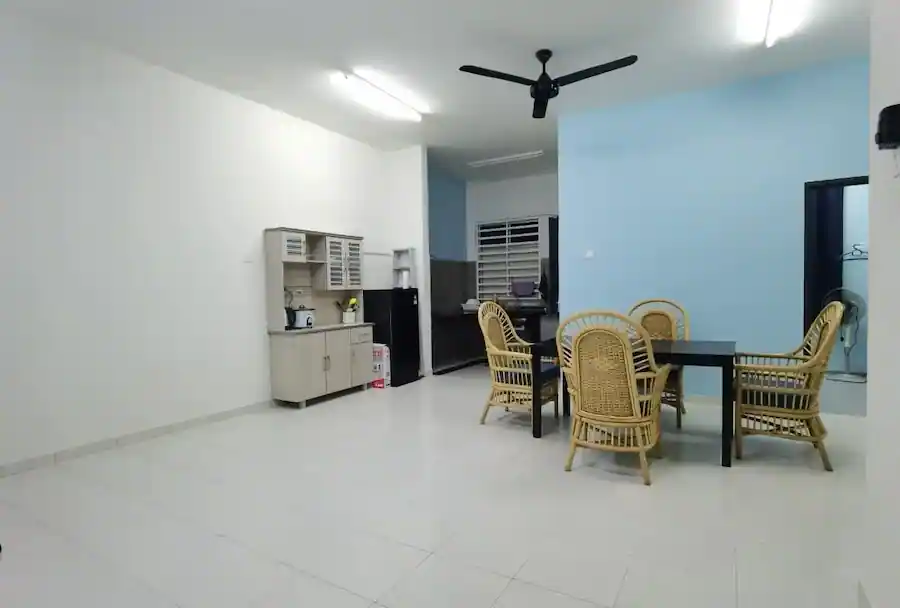 ruang makan keluarga homestay type h